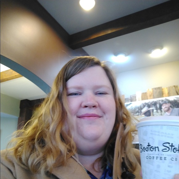 Meet your Posher, Sarah - Picture 1 of 1